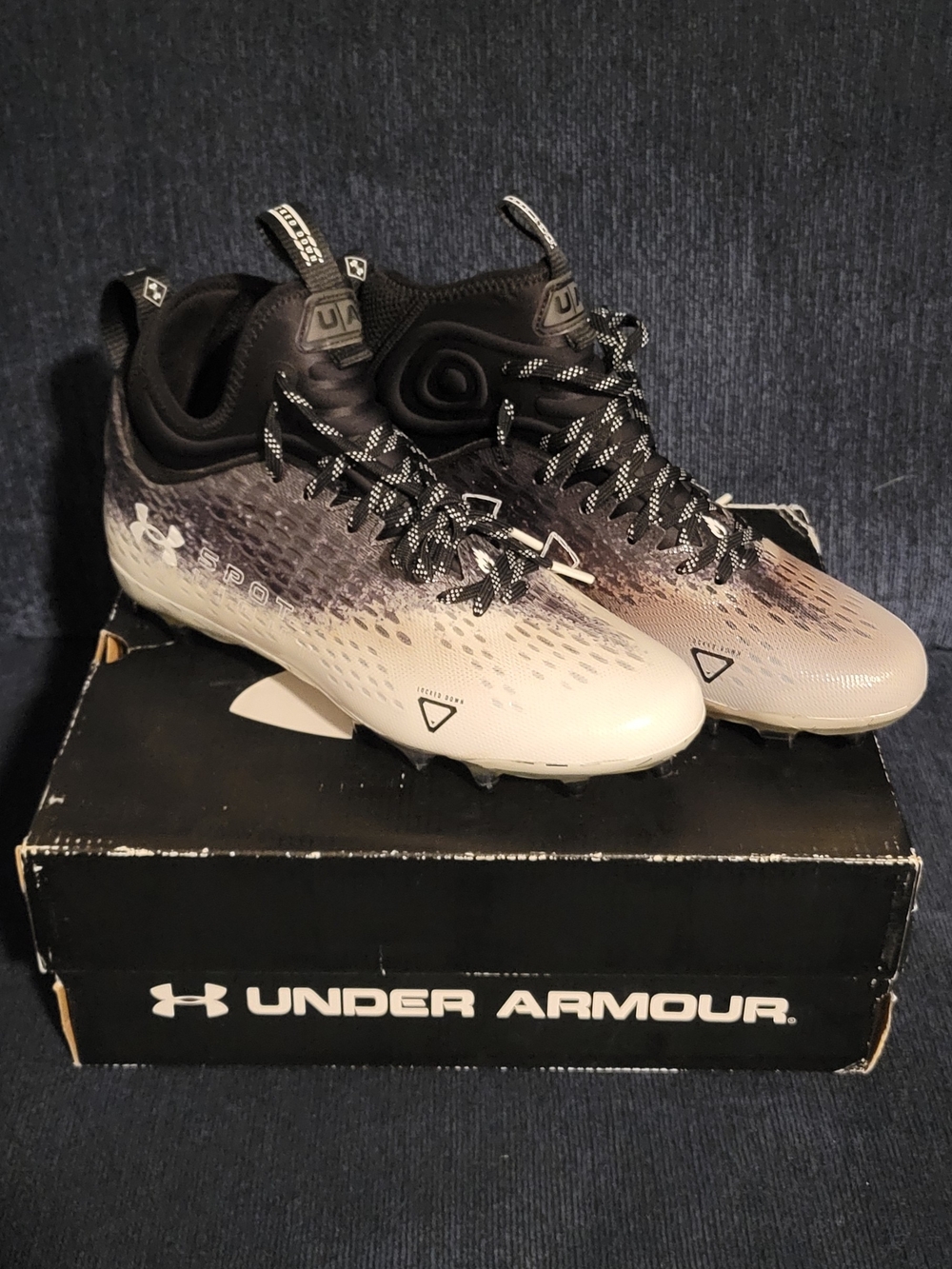 Under Armour Black and Gray Gradient Athletic Cleats
